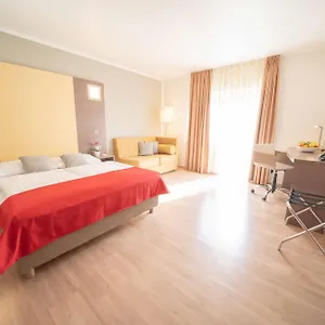 Otel Orangerie