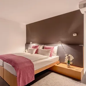 Roomz - Business Design 4* Graz