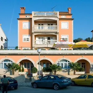 apartments-valentino.in-istria.net/