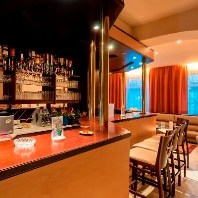 Club Hotel Cortina Wien 4*,