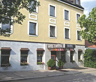 Club Hotel Cortina Wien 4*,